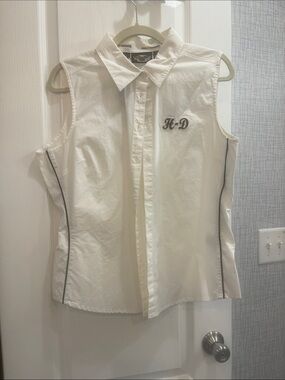 Harley-Davidson White Sleeveless Button-Up Blouse with H-D Embroidery